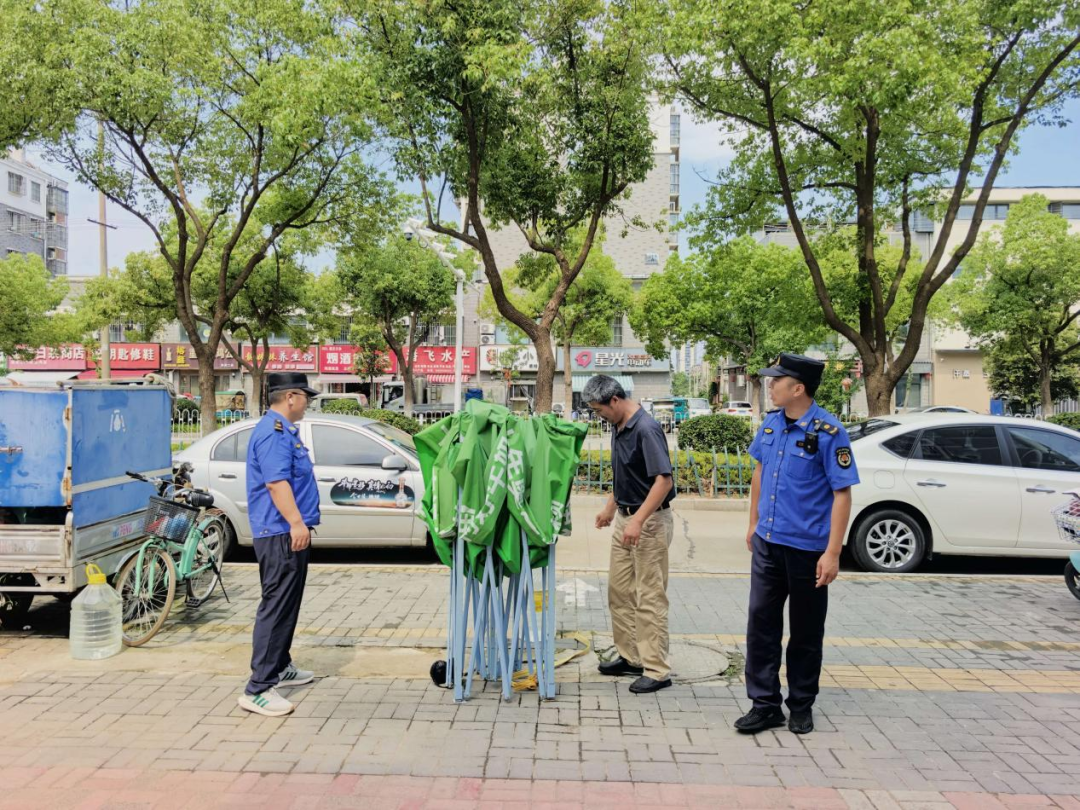 闻“风”而动  严阵以待！洪泽城管全面筑牢台...
